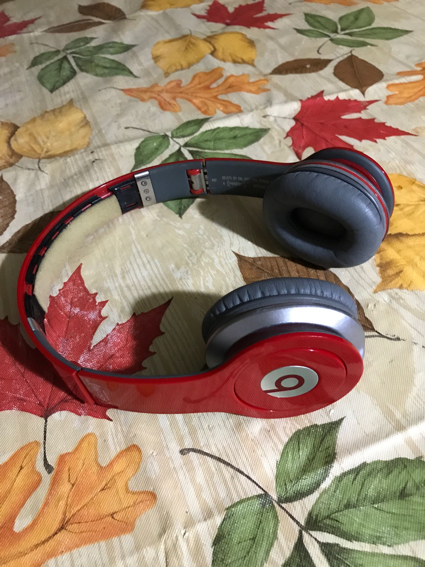 Beats solo hd. Attention not wireless!