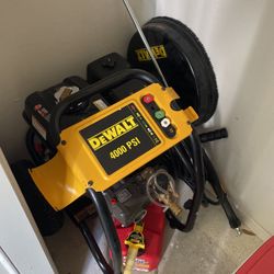 4000 PSI Dewalt Pressure cleaner