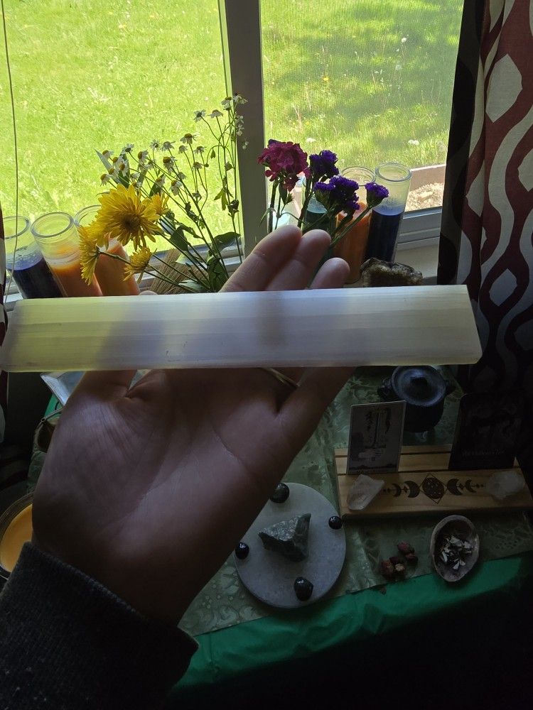 Selenite Charging Plate