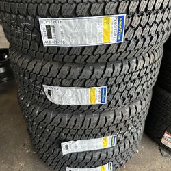 Set 265/70/17 Goodyear AT Mounted And Balanced Set Of 4 Montadas Y Balanciadas Las 4