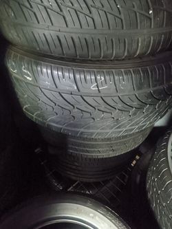 One 305/45/22 Lionheart 