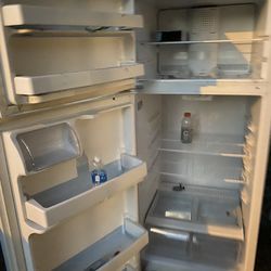 29” White Refrigerator 