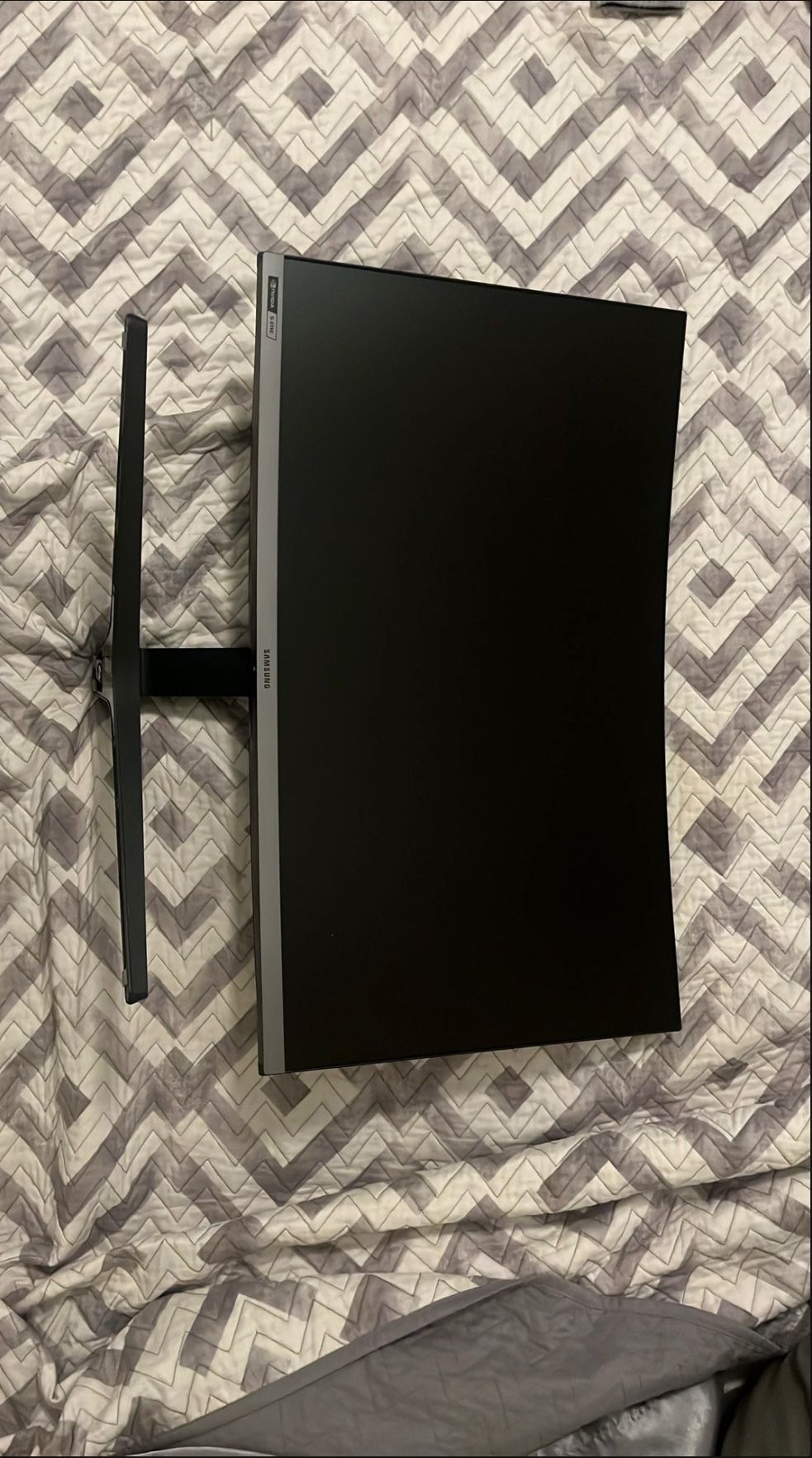 Samsung Gaming Monitor 24inch Curved 240hz 1080p 