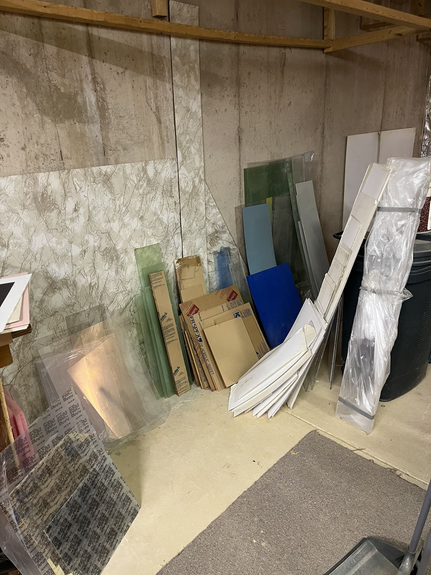 Lots Of Acrylic Sheets All Sizes And Thickness