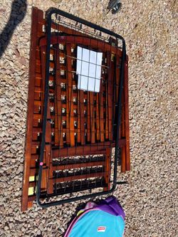 Crib/ Cuna with mattress! No screws.