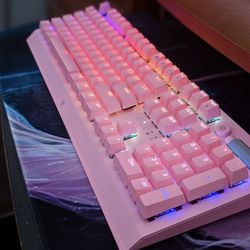 Black Widow V3 Pink Razor Keyboard 