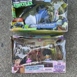 Toy Bundle TMNT/Proud Family Disney