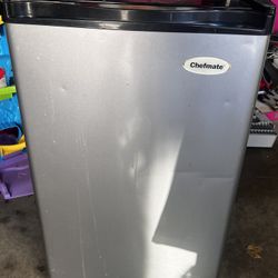 Chefmate Fridge 