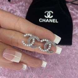 New Really Good Quality Comes With Bag 