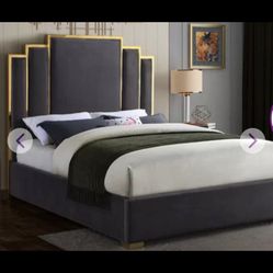 NEW (Sectional  & Queen Bed 