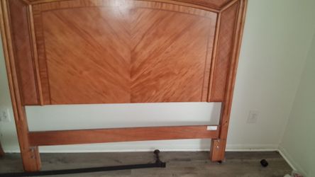 Queen Head board
