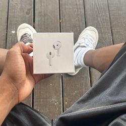 AirPods 4(active Noise Cancellation 