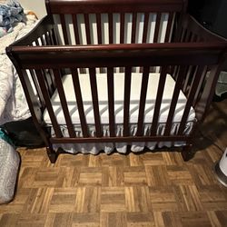Baby Mini Crib 