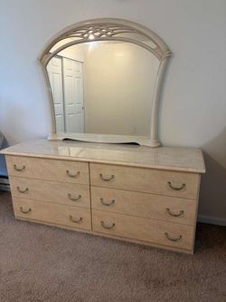 Italian Dresser