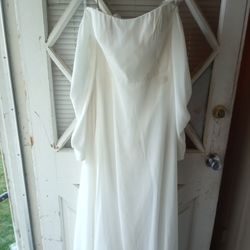 Jenny By Jenny Loo Wedding Gown and Cape 