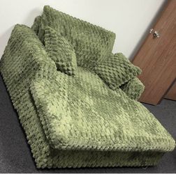 Green Textured Fabric Loveseat with Pillows
