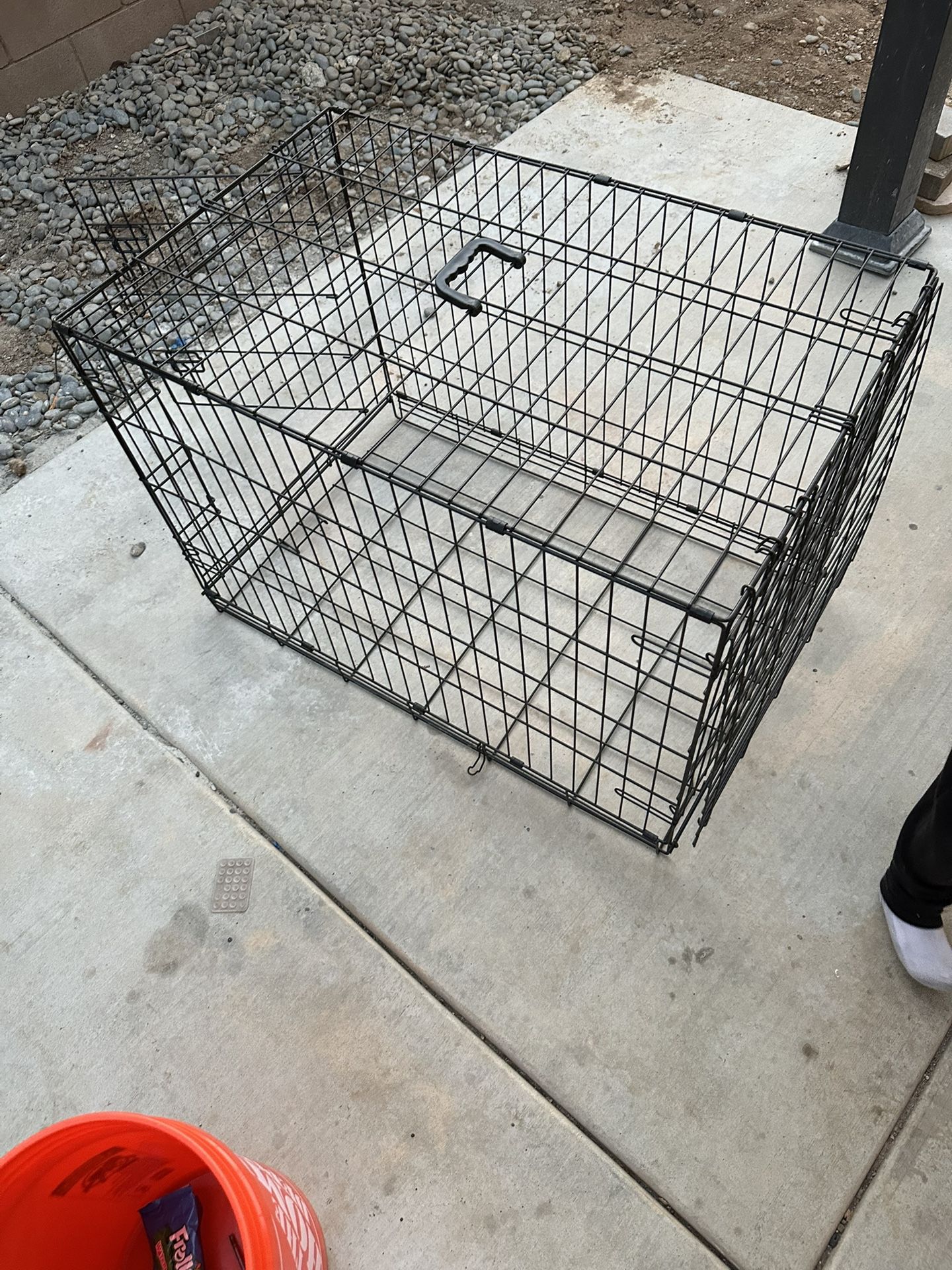 dog kennel