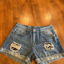 Woman’s Brand New Boutique Shorts Shipping Available