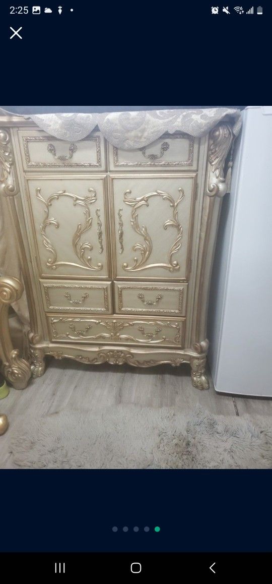 Bedroom Italian Furniture Gold