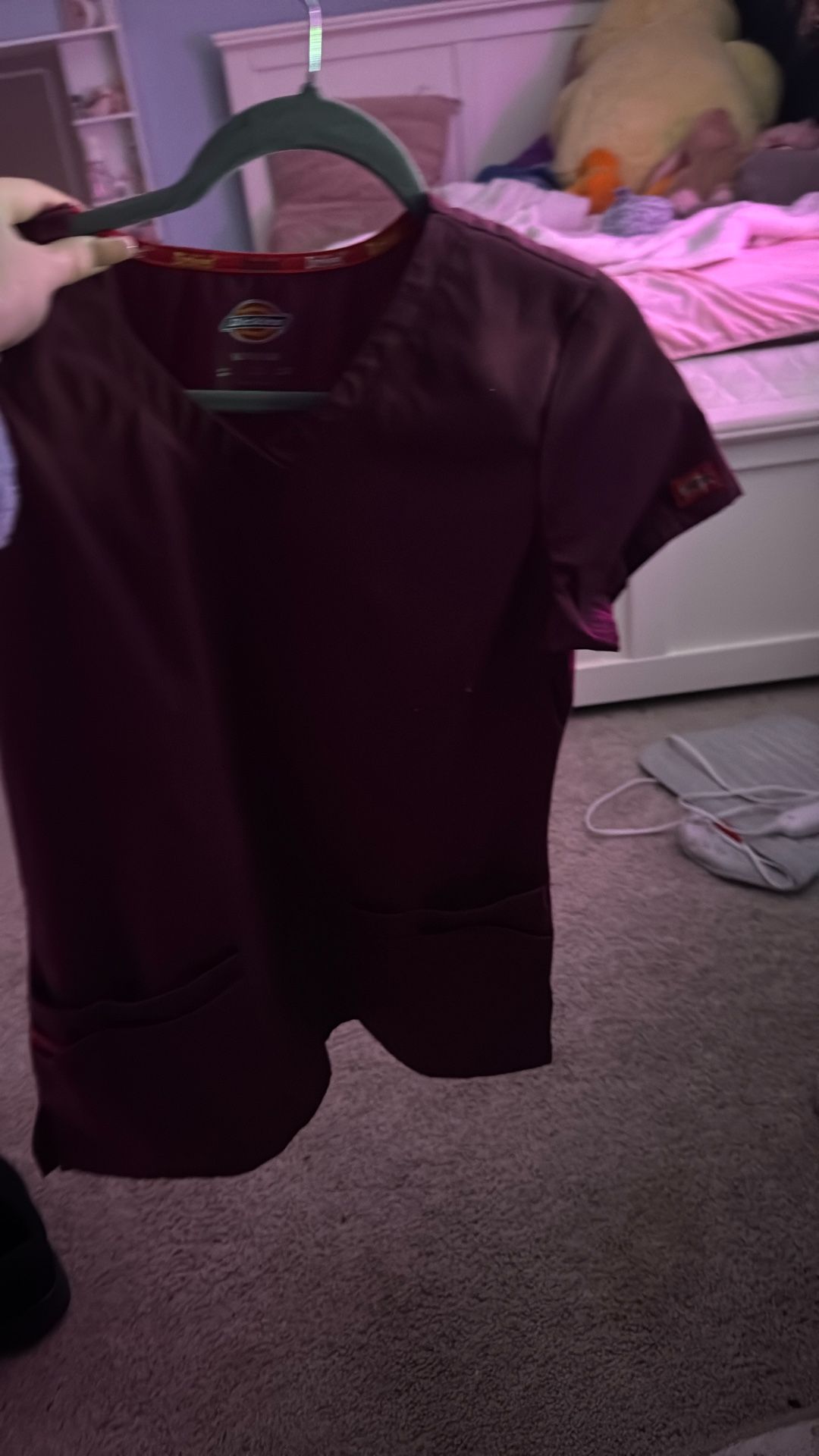 Dickies maroon scrub top