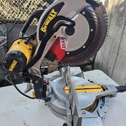 DEWALT
15 Amp Corded 12 in. Double Bevel Sliding Compound Miter Saw, Blade Wrench and Material Clamp