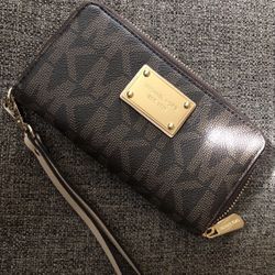 Never used Michael Kors wallet 