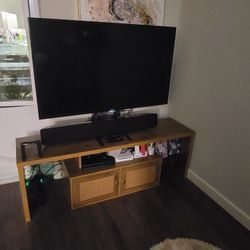 49" ROKU 4K TV - MODEL
49S403
