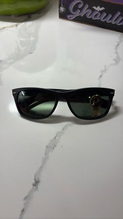 Ray-Ban Wayfarer Sunglasses Black