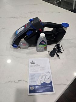 BRAND NEW BISS_ELL Pet Stain Eraser Portable Carpet Cleaner - Cordless