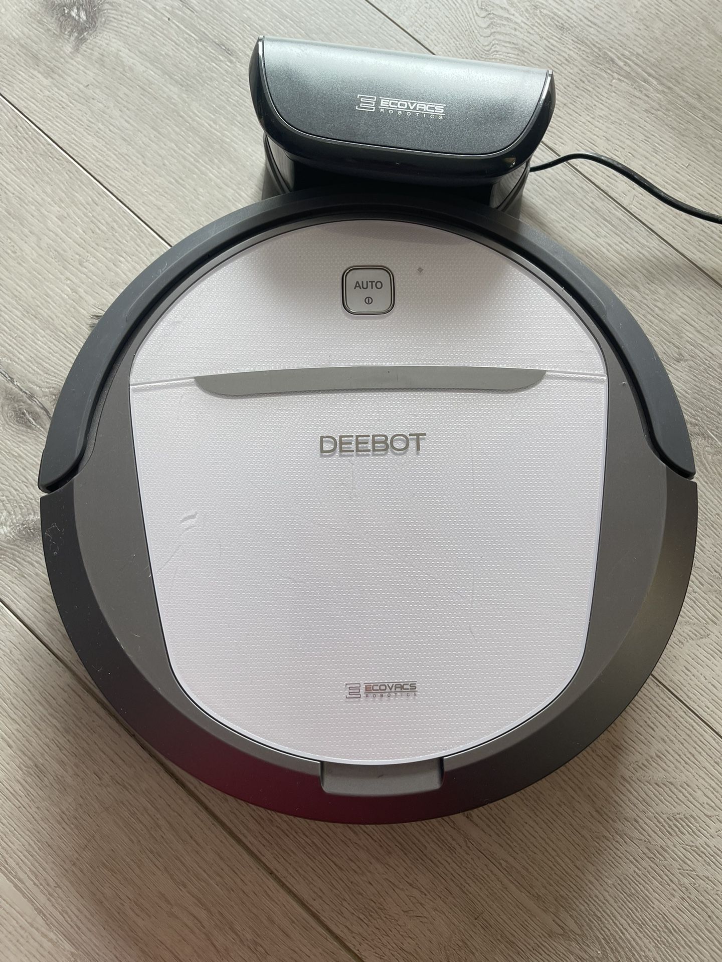 Robot Vacuum Deebot in La Jolla