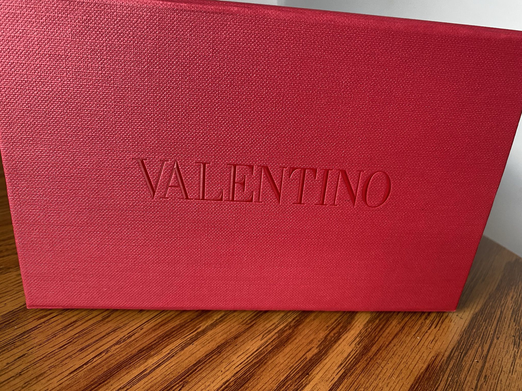 Valentino Travel Size perfume & Highlighter