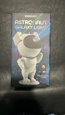 Astronaut galaxy light lamp