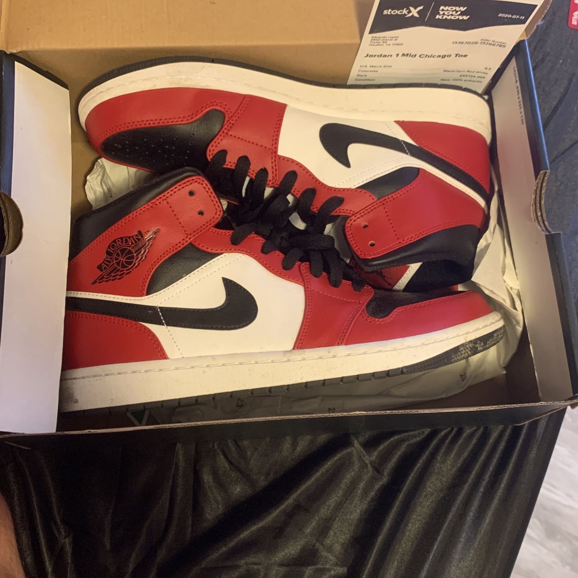 Jordan 1 Mid