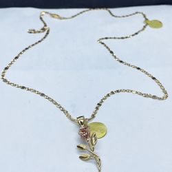 14k solid three gold Valentina chain and three gold rose pendant, necklance gold