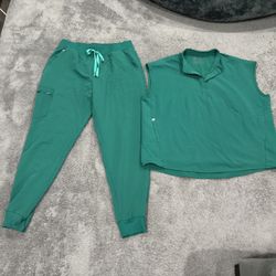 Large FIGS Hunter Green Scrub Set