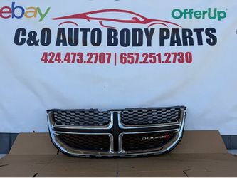 DODGE CARAVAN 2011 2012 2013 2014 2015 2016 2017 2018 2019 2020 Front bumper grille grill parrilla original used OEM