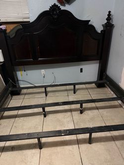 Cama en buen estado