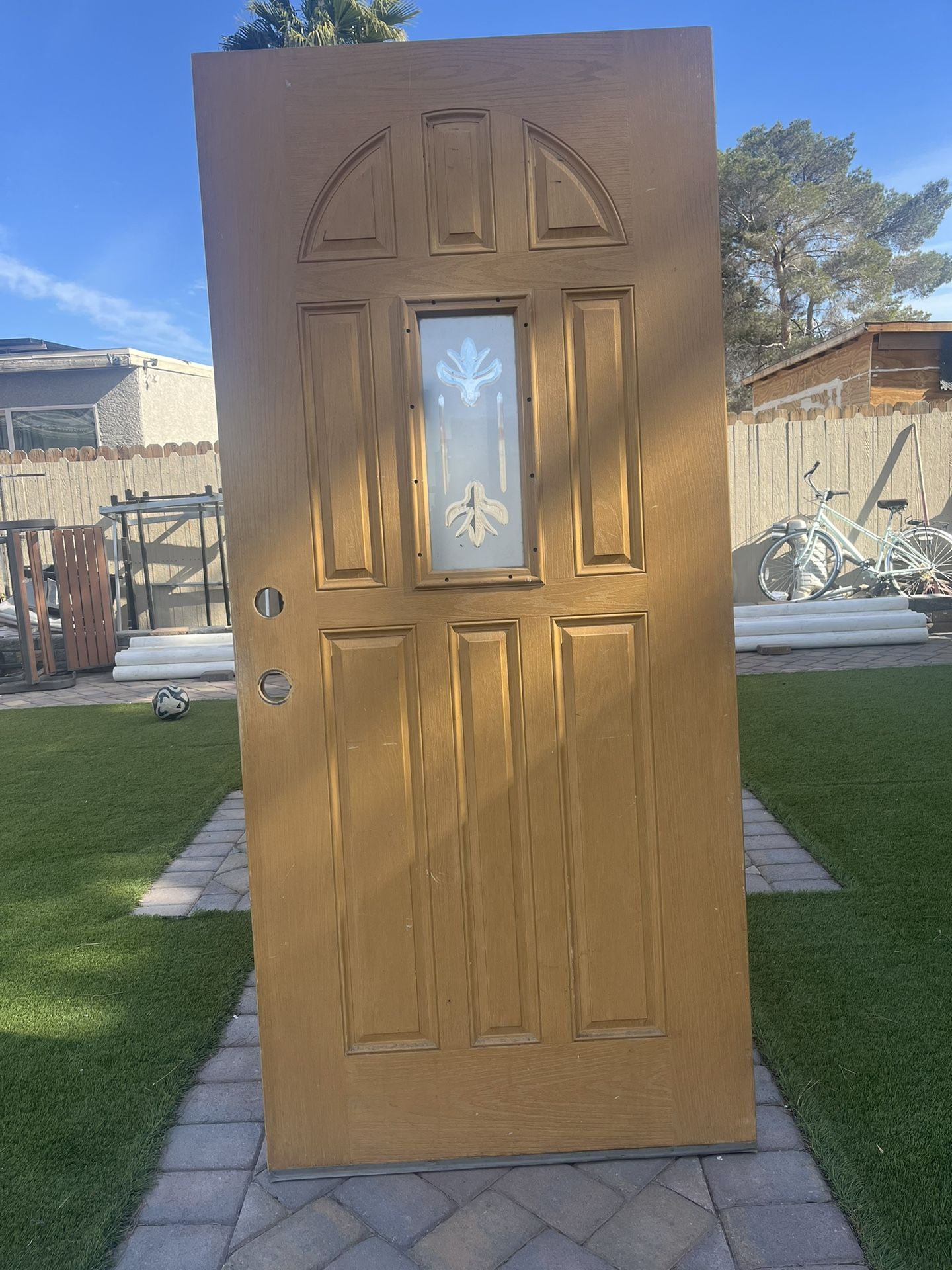 Puerta necesita una pintada