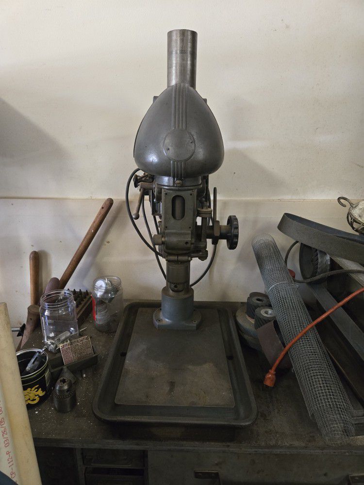 Early to mid 1940s Delta Milwaukee DP220 Drill Press