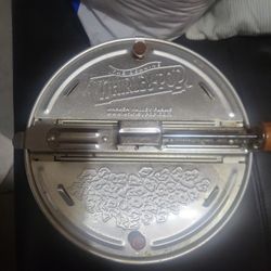 popcorn maker