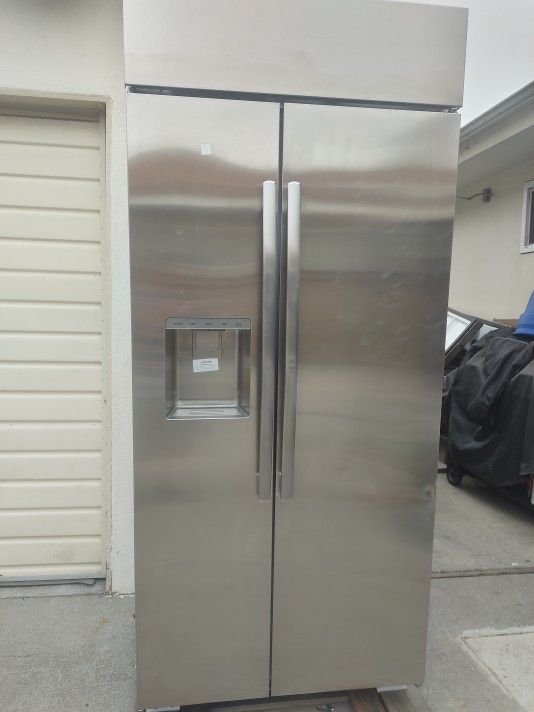 Monogram 36" Side By Dide Built In Refrigerator