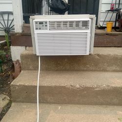 Air conditioner works good only used 41year