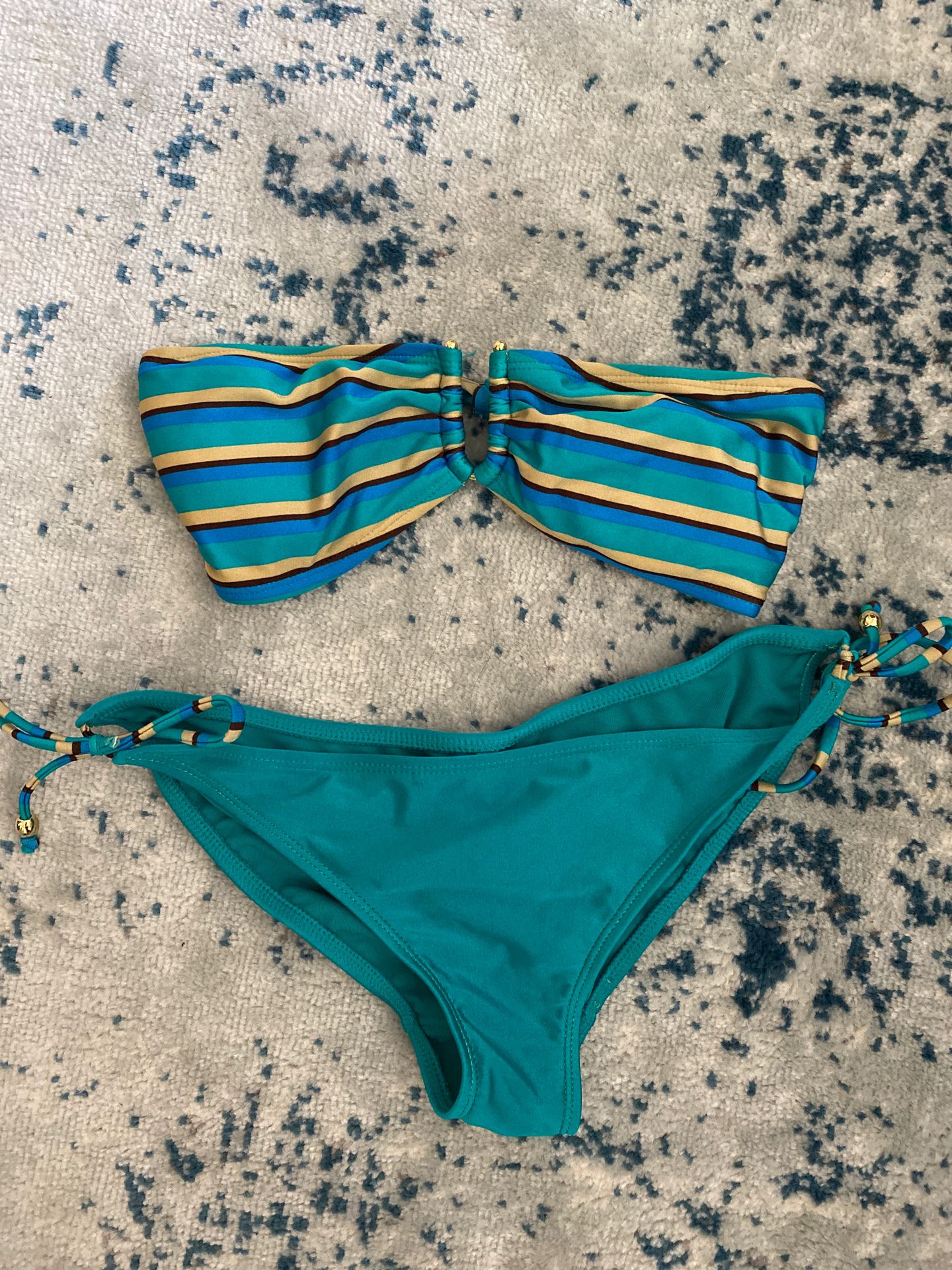 Size: MED swim