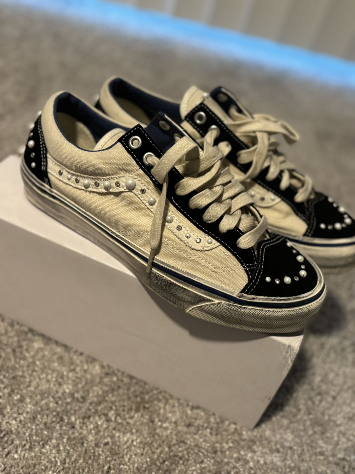 OTW Old Skool 36 Vibram “ checkerboard Marshmallow”