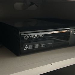 XBox 360 with 4 Halo Games and 4 Remote Controllers