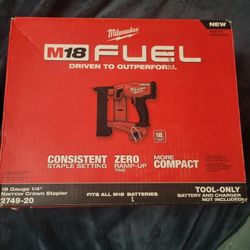Milwaukee 18 Gauge 1/4" Narrow Crown Stapler M18 FUEL