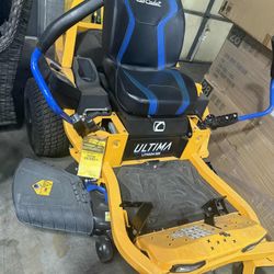 Cub Cadet Riding Lawnmower (no Charger Or Key)