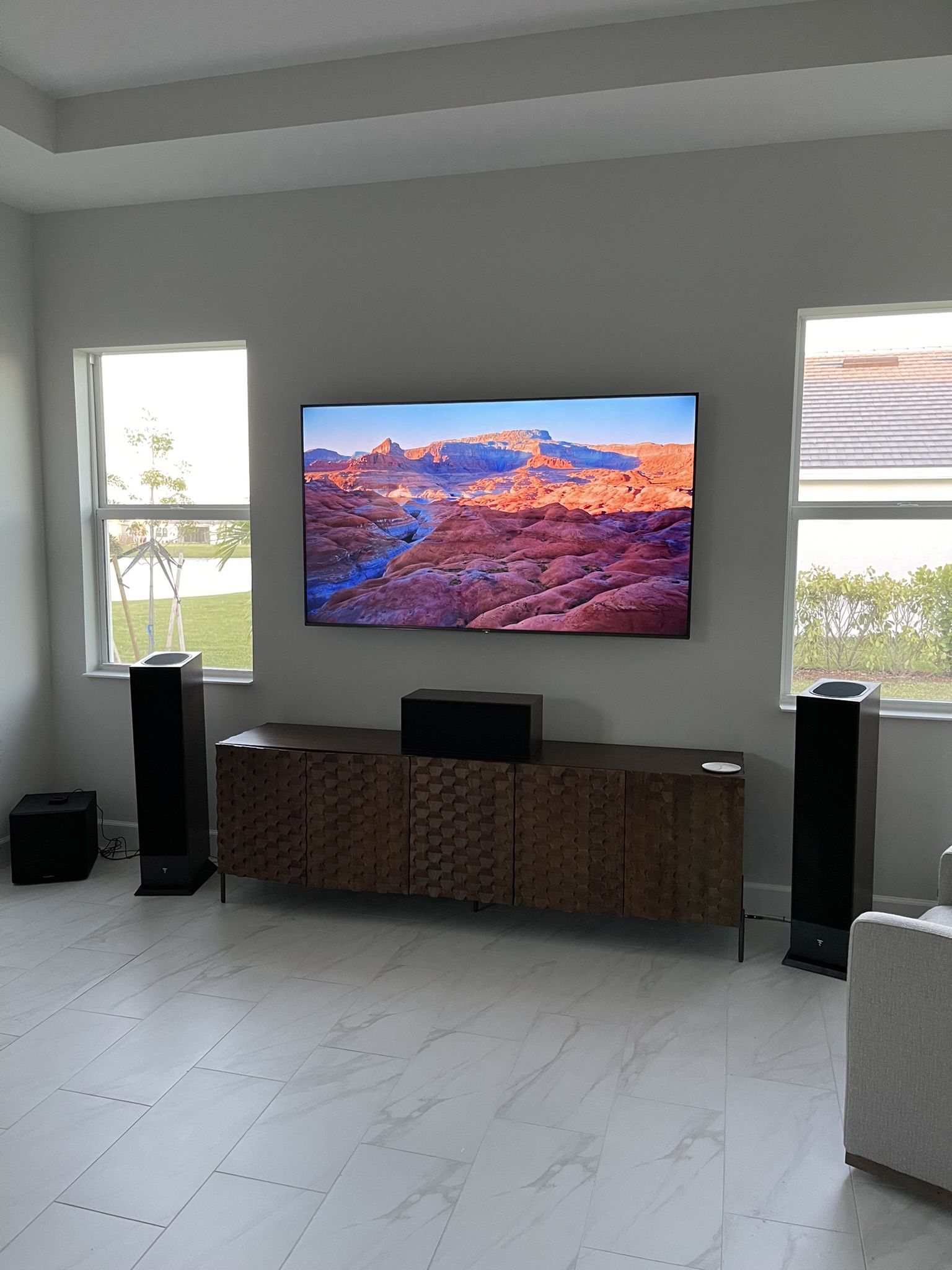 TV’s/Audio/Wifi/Electronics