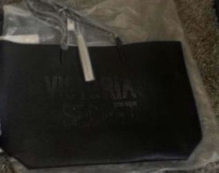 Brand New Victoria’s Secret 👜