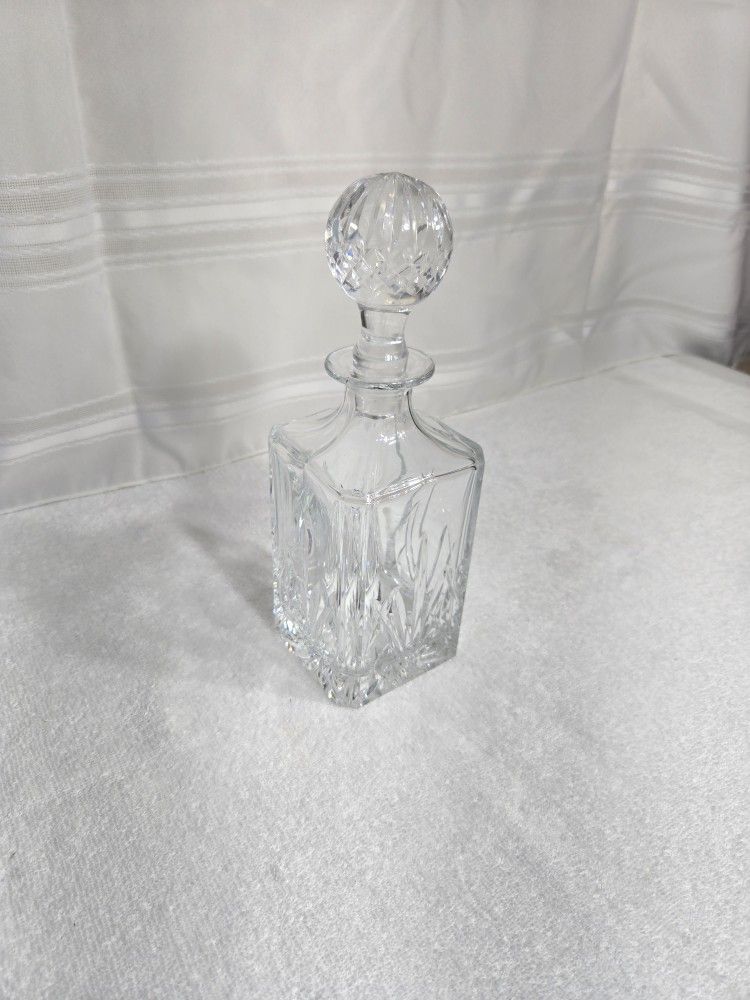 Elegant Waterford Crystal Decanter with Stopper